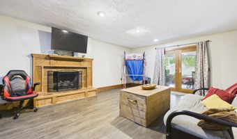 1822 Williams Way E, Anderson, IN 46011