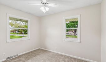 621 SE 4th St, Ankeny, IA 50021