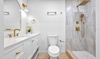 1055 KENSINGTON PARK Dr 205, Altamonte Springs, FL 32714