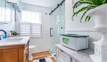 170 Pilgrim Pkwy, Warwick, RI 02888