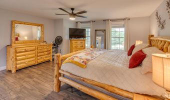 101 Loft Cir, Campton, NH 03223