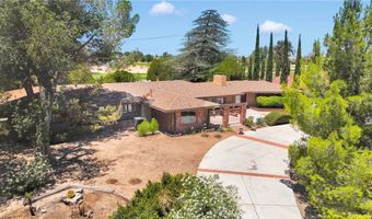 19955 Chickasaw Rd, Apple Valley, CA 92307