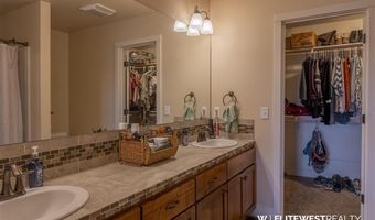 2953 E Ave, Cody, WY 82414