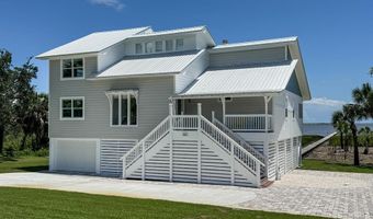 146 Bay Ave, Apalachicola, FL 32320