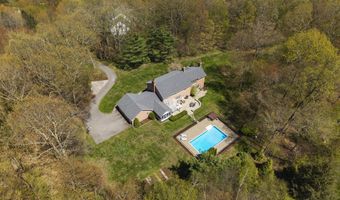 16 Cider Mill Rd, Burlington, CT 06013