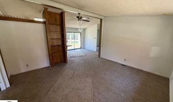 520 Moyer Ave, Alma, MI 48801