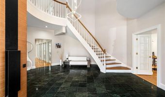 35 River Run, East Greenwich, RI 02818