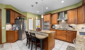 224 Sleepy Hollow Dr, Amherst, OH 44001