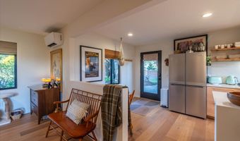 390 4TH St SW, Bandon, OR 97411