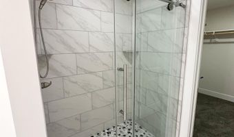 2006 Green Acres Dr, Adrian, MI 49221