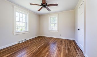 45 Old Phinney's Ln, Barnstable, MA 02630