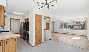 819 9th Ave, Anoka, MN 55303