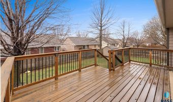 117 Thad St, Brandon, SD 57005