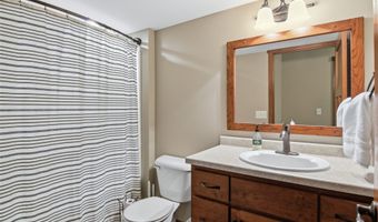 623 Autumn Dr, Altoona, WI 54720