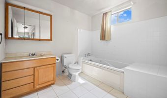 98-1089 Kaonohi St, Aiea, HI 96701
