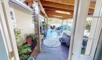 814 PARADISE Ln, Brookings, OR 97415