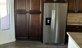 1302 W HONEYSUCKLE Ln, Chandler, AZ 85248