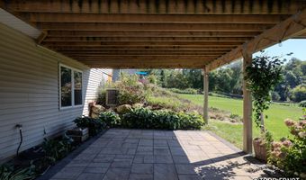 5814 Cannon Hills Dr NE, Ada, MI 49301