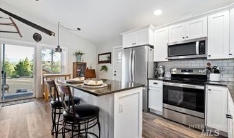 20 View Dr, Centerville, ID 83631