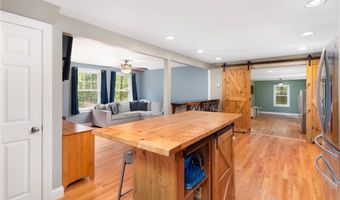 219 Fenner Hill Rd, Hopkinton, RI 02832