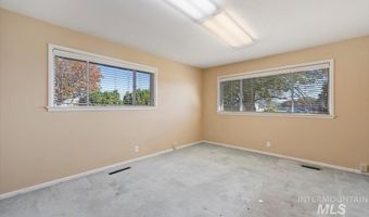 2240 Overland Ave, Burley, ID 83318