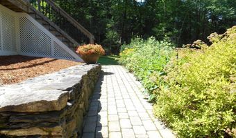 951 Dana Rd, Barre, MA 01005