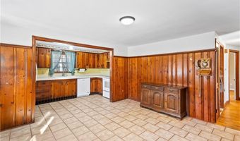 4 Tattersall Dr, Lincoln, RI 02865