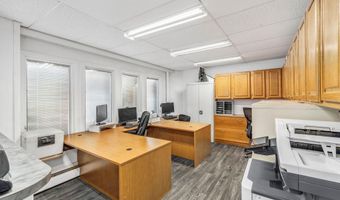 1567 Hammond St, Bangor, ME 04401