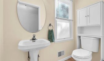 1617 Berkeley Ave, Beachwood, NJ 08722