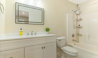 388 Still Water Cir, Boiling Springs, SC 29316
