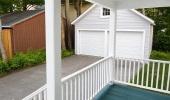 122 Whitney St, Auburn, ME 04210