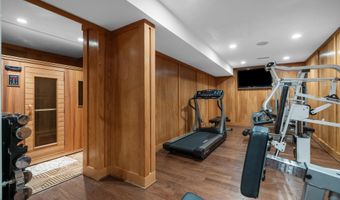 6 Twin Oaks Ct, Spartanburg, SC 29306