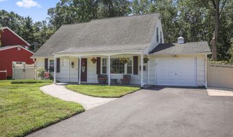 47 Overlea Ln, Aberdeen, NJ 07747