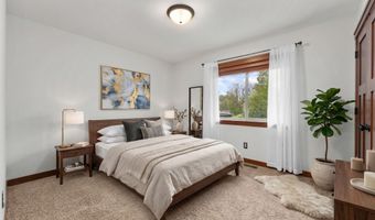 2544 Avery Ln, Altoona, WI 54720