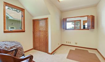 42385 N Woodbine Ave, Antioch, IL 60002