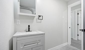 1035 6th St, Berthoud, CO 80513