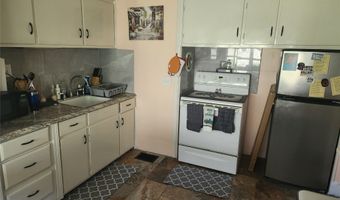5 W PEARL St, Albion, PA 16401