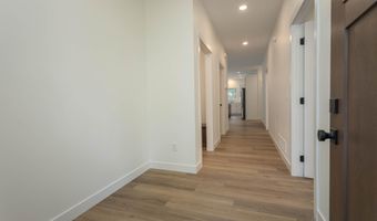 1011 Nokomis St, Alexandria, MN 56308