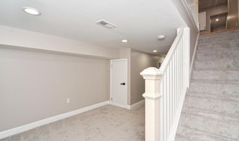 2644 E HOFFMAN St, Baltimore, MD 21213