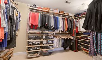 5803 MADAKET Rd, Bethesda, MD 20816
