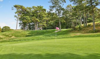 4 Hollyhock Knoll Ct 4, Bourne, MA 02532