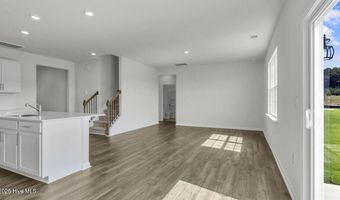 1016 Misty Creek Dr, Aberdeen, NC 28315