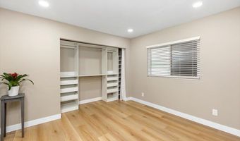 7226 San Bartolo St 204, Carlsbad, CA 92011