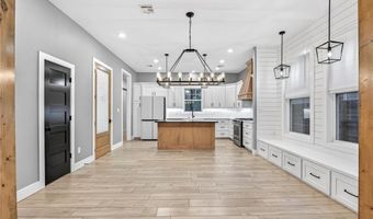 1914 Ebbing Loop, Barling, AR 72923