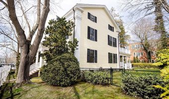 10 Bull St, Newport, RI 02840