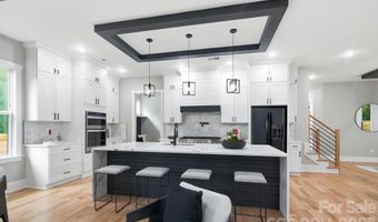 1106 Brookhurst Dr, Charlotte, NC 28205