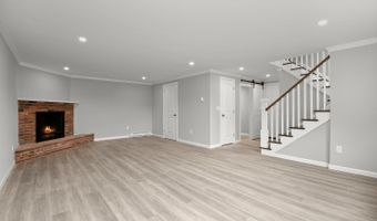 12 Cel Bret Dr, Danbury, CT 06810