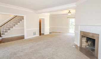 809 Houndslake Dr, Aiken, SC 29803