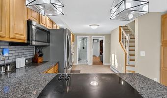 542 Main St, Hopkinton, RI 02833