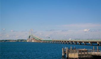 6 Bayside Ave, Newport, RI 02840
